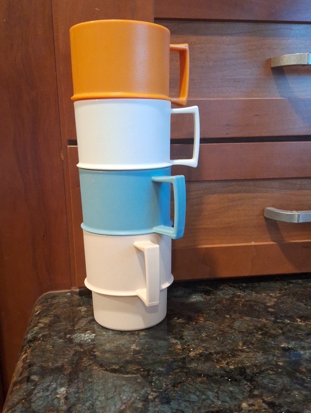 Set Of 4 Vintage Tupperware Stackable Orange, White, Blue Plastic Coffee Mug Set
